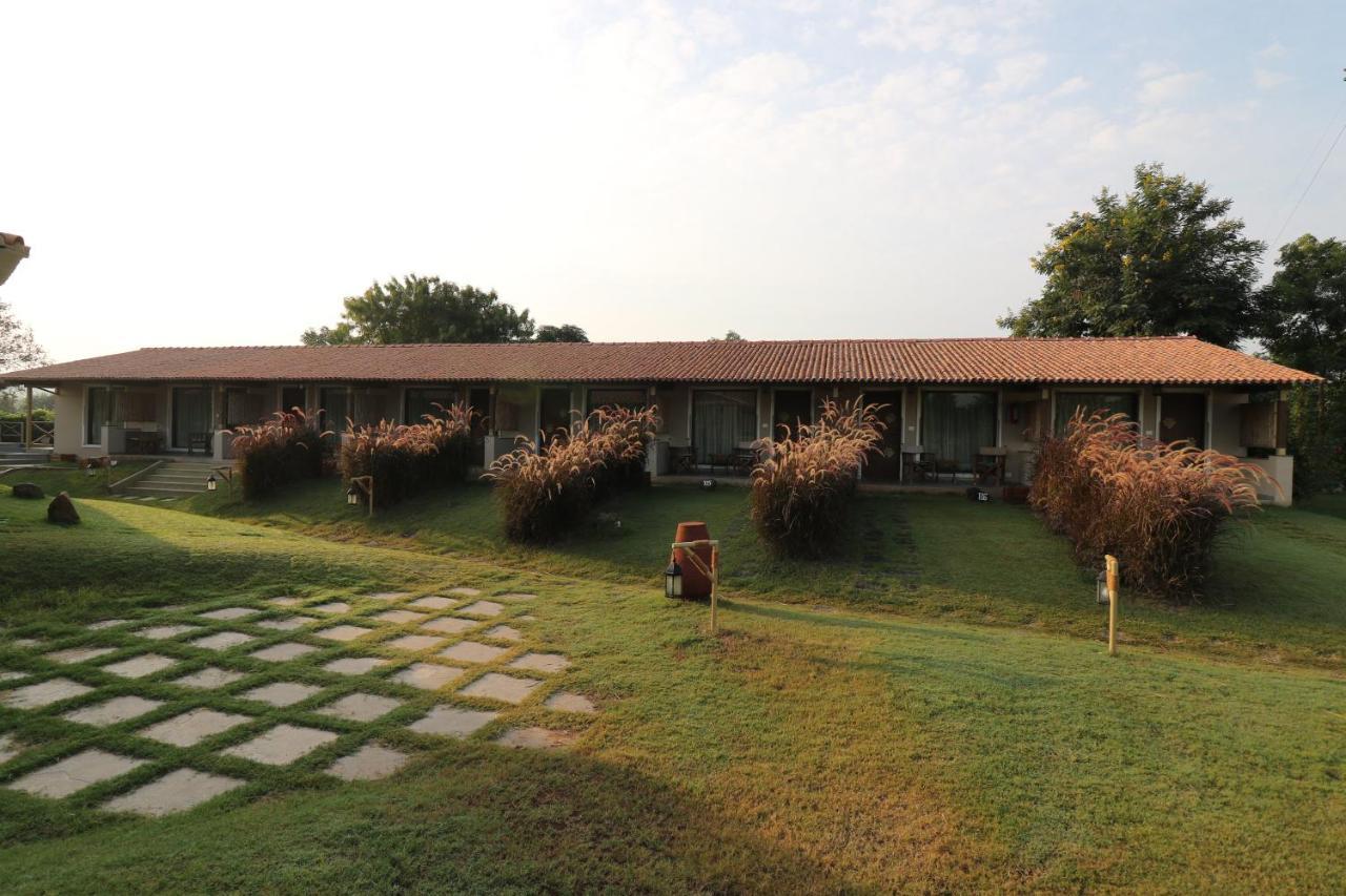 Asiatic Lion Lodge Sasan Gir Esterno foto
